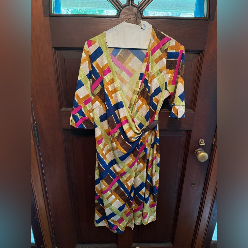 Jessica Simpson Medium M Maternity Colorful Geomtric Wrap Buckle Dress